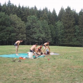 Zeep-worstelen2 - Scouts en Gidsen Zaventem 